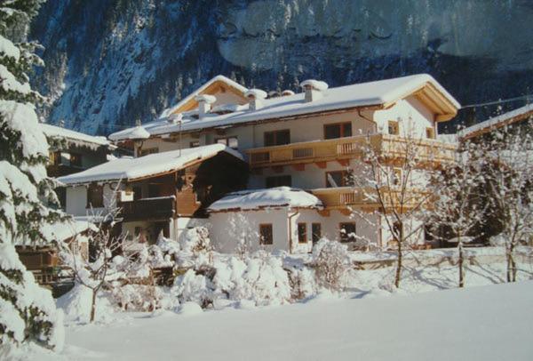 Gastehaus Rieser Mayrhofen Bagian luar foto